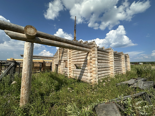 Продам сруб дома-бани 11 х 9 м + терраса 4 х 9 м из зимнего леса. Русская рубка.